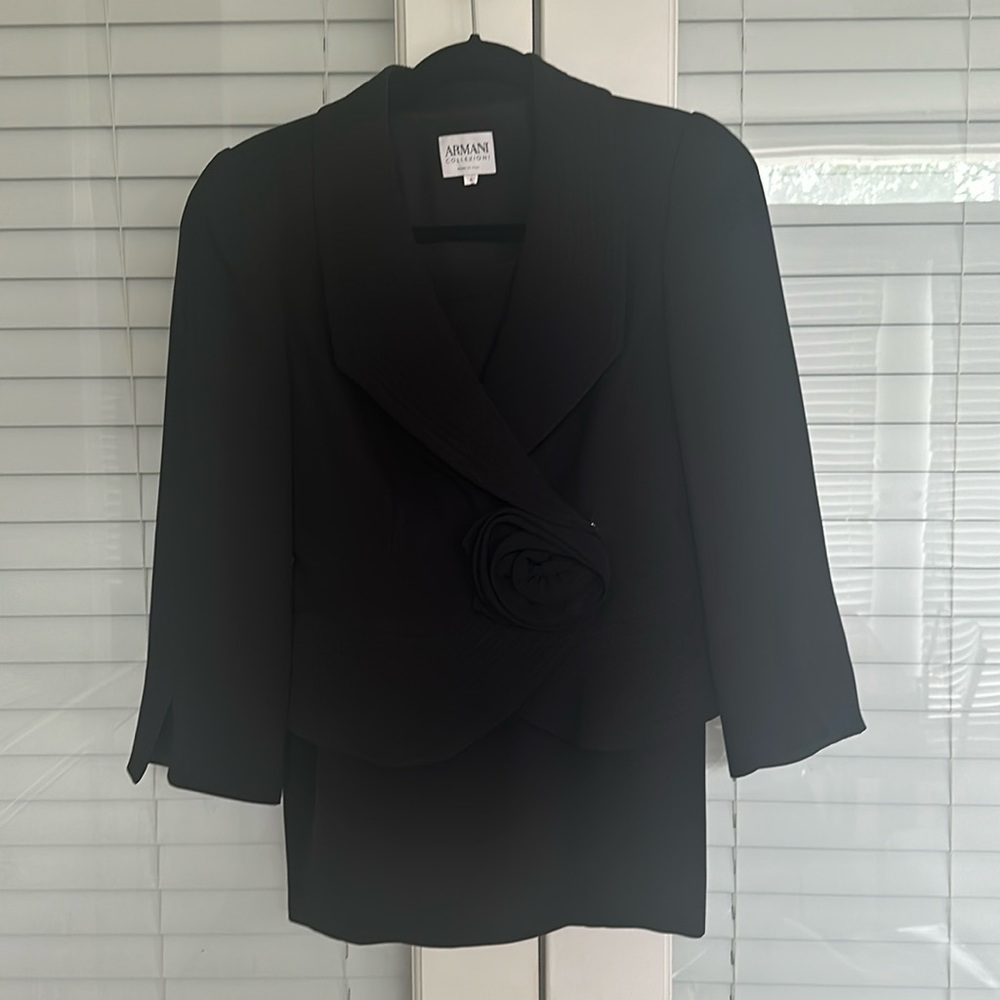 ARMANI COLLEZIONI BLACK SKIRT SUIT